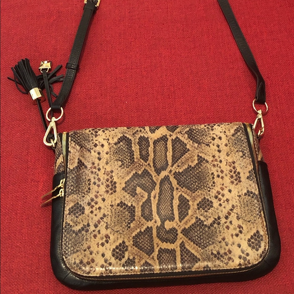 G.I.L.I. Python Crossbody W/Halo Rfid Protection - image 3